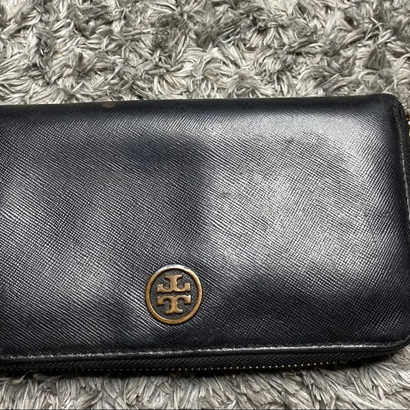 Women’s tory burch genuine leather wallet. - Picture 1 of 9